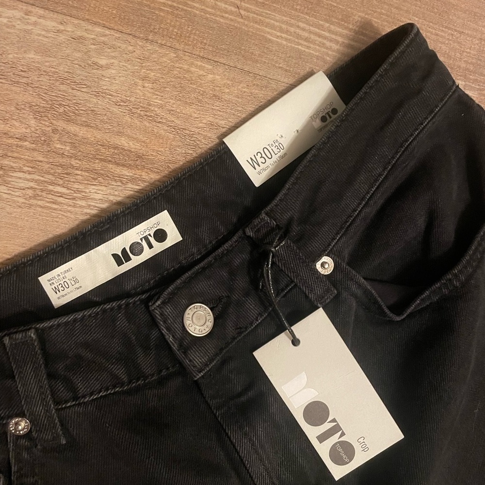 Topshop MOTO crop straight jean with raw hem